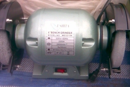 มอเตอร์หินเจียร 6 นิ้วสภาพดีครับขนาด 6 นิ้ว 1/2 แรงครับสภาพพร้อมใช้ครับคุ้มครับราคานี้ครับ