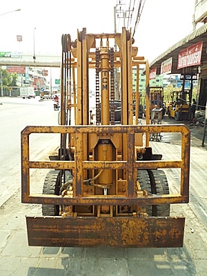 ขายรถยกTCM 2.5 ตัน  เครื่องเบนซิน งาเทด้ำ  เสาสูง 3.5 เมตร ล้อหน้าคุ่ พวงมาลัยเพาเว่อร์  สีเดิมจากนอก นำเข้าจากญี่ปุ่น ใช้งานได้ทันที