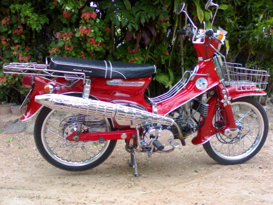 ขาย C70 สีแดง มีทะเบียนเครื่องยังไม่ได้โอน