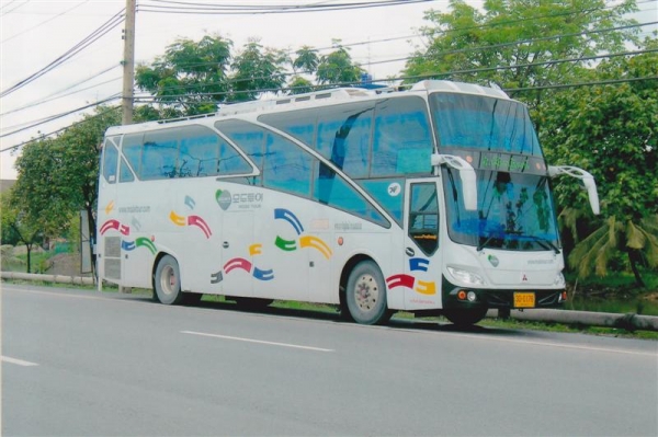 รถบัสแอร์ 40 ที่นั่ง เครื่อง mitsu 8dc9- 320 แรงม้า