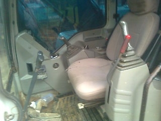 KOBELCO  SK200  MARK 8  ชั่วโมงงาน  22000  ไฟ้ฟ้าครบ เอวแน่น  ช่วงล่างเต็ม