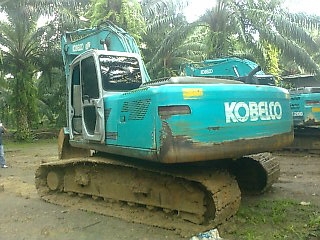 KOBELCO  SK200  MARK 8  ชั่วโมงงาน  22000  ไฟ้ฟ้าครบ เอวแน่น  ช่วงล่างเต็ม