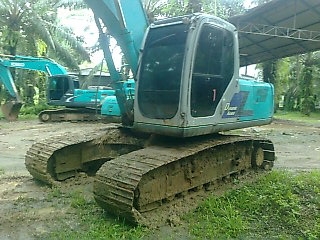 KOBELCO  SK200  MARK 8  ชั่วโมงงาน  22000  ไฟ้ฟ้าครบ เอวแน่น  ช่วงล่างเต็ม