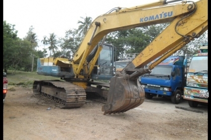 แมคโคร PC 200 รุ่น 3 เครื่องดี สภาพแจ๋ว!!!