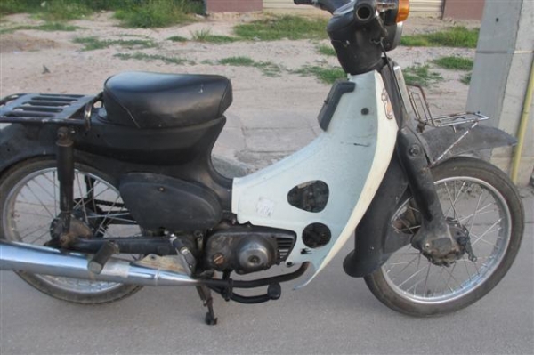 ขาย C90 เครื่องเดิมมีเล่มทะเบียนพร้อมชุดโอน (จัดส่งได้ครับ)