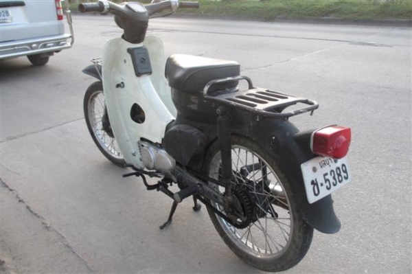 ขาย C90 เครื่องเดิมมีเล่มทะเบียนพร้อมชุดโอน (จัดส่งได้ครับ)