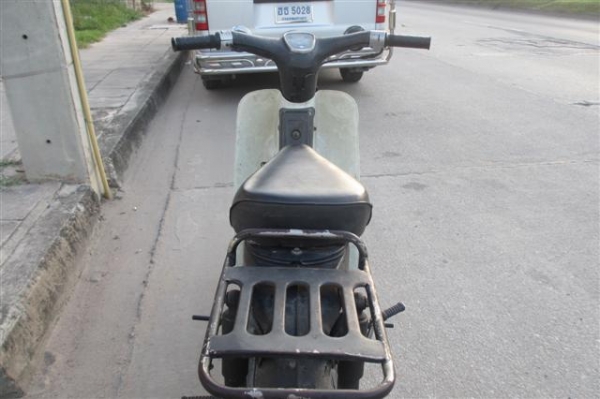 ขาย C90 เครื่องเดิมมีเล่มทะเบียนพร้อมชุดโอน (จัดส่งได้ครับ)
