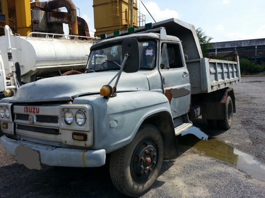 ขายรถ บรรทุก ISUZU 6 ล้อใหญ่หัวยาว เครื่อง 120 แรงม้า ทะเบียนไม่ขาด