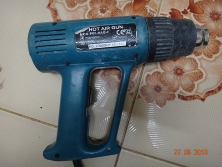 ปืนเป่าลมร้อนDEWALTและSUNDEXมี2ตัวครับ ปืนเป่าลมร้อนDEWALTและSUNDEXมี2ตัวครับ