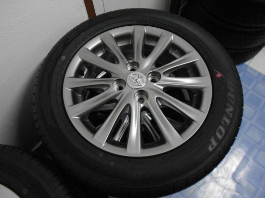 ขายล้อแม็ก toyota vios 12 ก้าน ขอบ 15 (สีรมดำ)พร้อมยางปี 12/เทิร์นได้-ใส่ฟรีค่ะ
