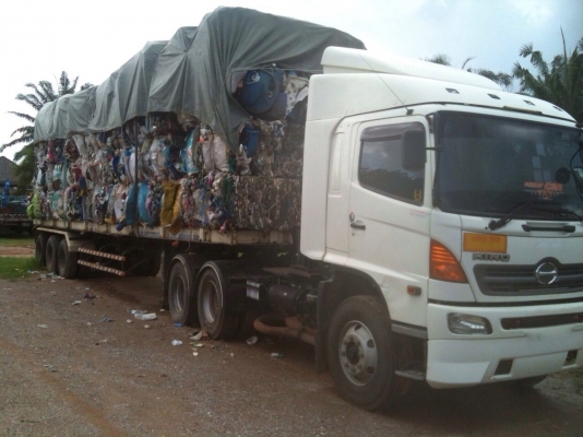 รถฮีโน่ 10 ล้อ หัวลาก 330 แรงม้า ปี 51 ปลายปี (  ขายแม่ลูก )  สนใจติดต่อ 081 - 6079515