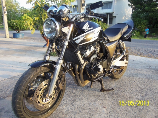 น้องฝากขายคับCB 400 มีทะเบียนคับราคา 95,000 บาทไทย