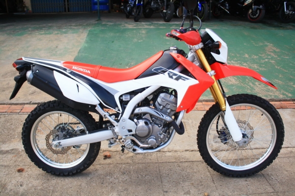 __ขายCRF250L รถ10เดือน สีขาวแดง 105,000บาท___