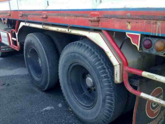 รถฮีโน่ 12 ล้อ รั้ว  320 แรงม้า ปี 54   สนใจติดต่อ 081 - 6079515