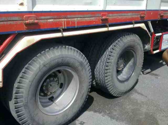 รถฮีโน่ 12 ล้อ รั้ว  320 แรงม้า ปี 54   สนใจติดต่อ 081 - 6079515