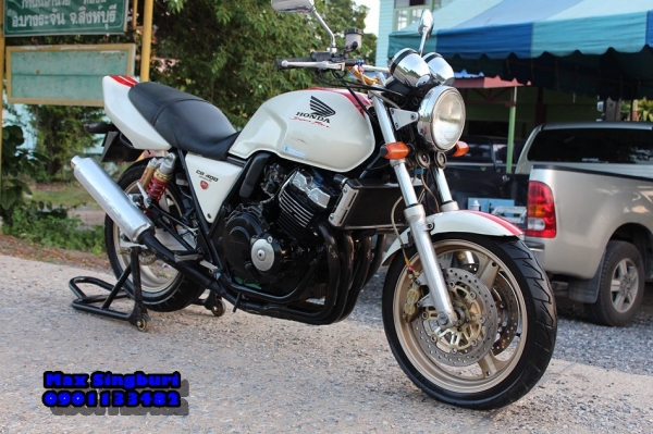 แม็กสิงห์บุรี//cb400 ปี98 รุ่น LIMITED ฉลอง50ปี สภาพสวย เครื่องดี 78000 (รับเทิร์น)