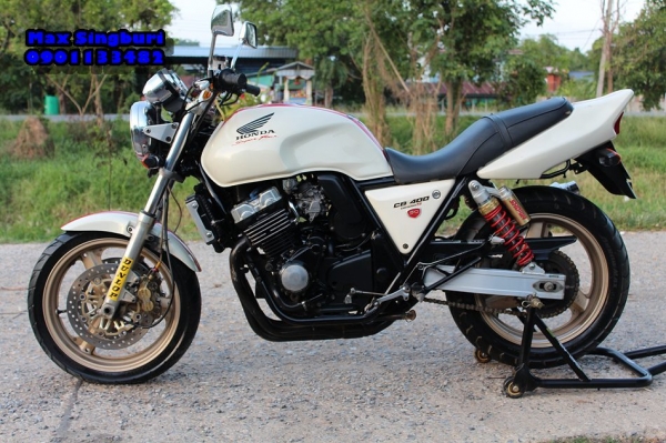 แม็กสิงห์บุรี//cb400 ปี98 รุ่น LIMITED ฉลอง50ปี สภาพสวย เครื่องดี 78000 (รับเทิร์น)