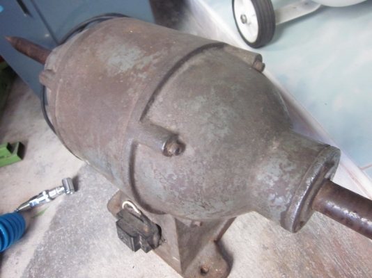 ขาย มอเตอร์ปัดเงาหัวแหลม 3 แรง 3500 บาท