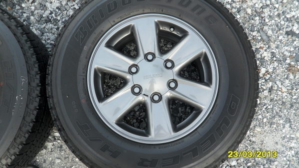 ขายแม็กALL NEW ISUZU D-MAX X-SERIES  6รูขอบ16 พร้อมยางบริสโตร์ 245/70R16 ปี12 ดอกยางสวยๆ 1 ชุด