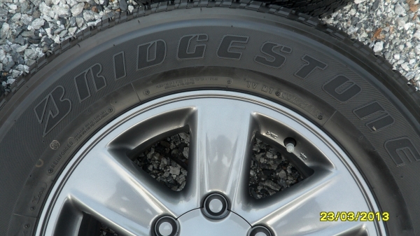 ขายแม็กALL NEW ISUZU D-MAX X-SERIES  6รูขอบ16 พร้อมยางบริสโตร์ 245/70R16 ปี12 ดอกยางสวยๆ 1 ชุด