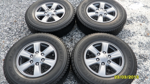 ขายแม็กALL NEW ISUZU D-MAX X-SERIES  6รูขอบ16 พร้อมยางบริสโตร์ 245/70R16 ปี12 ดอกยางสวยๆ 1 ชุด