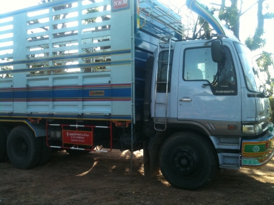 HINO FL 1J - 210 HP JO8C สิบล้อเพลาเดียว สมอเงินสุดสวย กระบะเหล็กคอกสูงเกษตรของอู่ NRM เนรมิตรการช่าง เครื่องแห้งแรงดี หัวเก๋งสีสันบางเดิมๆภายในเก๋งคอนโซลสวยเต็ม แอร์เย็น พ.เพาเวอร์ ก.ไฟฟ้า ช่วงล่างคัชซีสวย ยางสภาพดี 10 เส้นประมาณ 70\% พร้อมบรรทุกพร้อมใช้ง