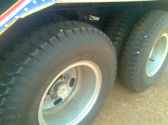 ลูกพ่วง 3 เพลาแท้ ยาว 6.50 เมตร กระบะอลูมิเนียม ปี 56