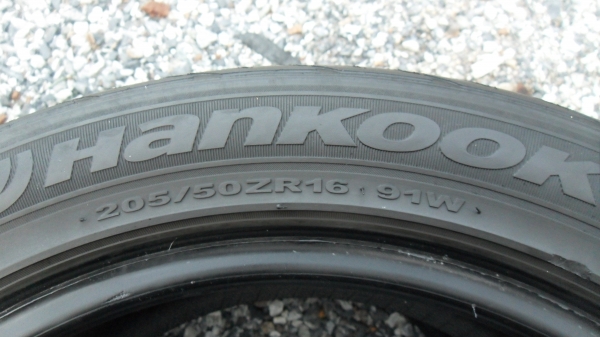 ขายยาง hankook 205/50R16 ปี10 ไม่มีปะ สวยๆ 1 ชุด