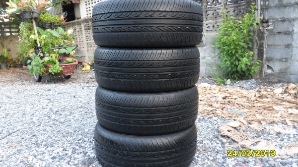 ขายยาง hankook 205/50R16 ปี10 ไม่มีปะ สวยๆ 1 ชุด