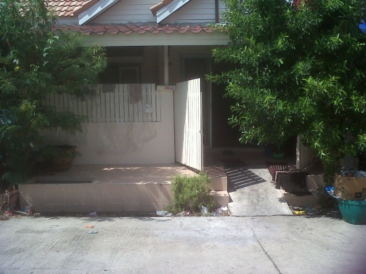 ขายบ้านทาว์เฮ้าชั้นเดียว 23.5 ตรว.ซ.ประชาอุทิศ90