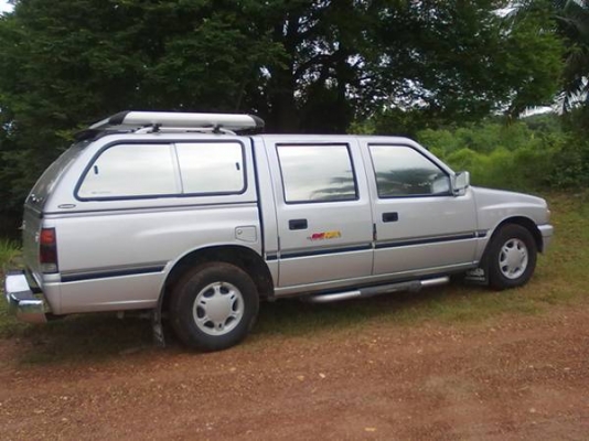 ขายISUZUแป๊ะยิ้ม4ประตูพร้อมใช้ประหยัดน้ำมัน วิ่งทางไกลสบายหายห่วง(ภาษีปีละ900บาท)ประกันชั้น3+