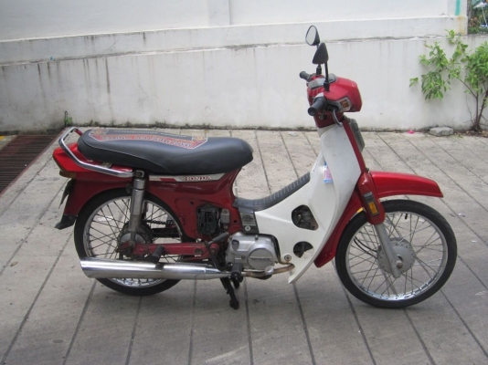 Honda Dream100(คุรุ)สวยๆเดิมบางทั้งคัน เครื่องแจ่มวิ่งโคตรดี ภาษี57เล่มชุดโอนครบ ด่วนเลยครับ กทม.