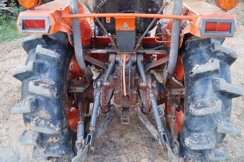 ขายรถไถ KUBOTA L2605 พร้อมผาน 5*20 พร้อมใช้งาน ขายรถไถ KUBOTA L2605 พร้อมผาน 5*20 พร้อมใช้งาน