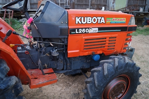 ขายรถไถ KUBOTA L2605 พร้อมผาน 5*20 พร้อมใช้งาน