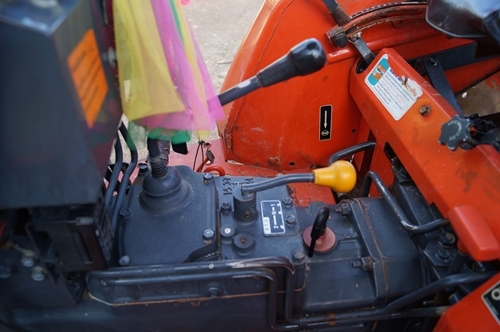 ขายรถไถ KUBOTA L2605 พร้อมผาน 5*20 พร้อมใช้งาน