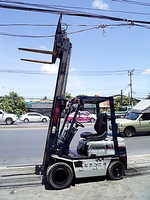 ขายรถยกโคม้สสึ 1.5 ตัน รุ่น15 เครื่องเบนซิน กระบอกคู่ งาเทด้ำ เสาสูง 3 เมตร พวงมาลัยเพาเว่อร์ สีเดิมจากนอก นำเข้าจากญี่ปุ่น ใช้งานได้ทันที ขายรถยกโคม้สสึ 1.5 ตัน รุ่น15 เครื่องเบนซิน กระบอกคู่ งาเทด้ำ เสาสูง 3 เมตร พวงมาลัยเพาเว่อร์ สีเดิมจากนอก นำเข้าจากญี่ปุ่น ใช้งานได้ทันที