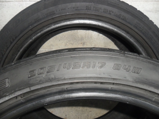 ยาง DUNLOP 205/45R17 ปี10 สวยๆ 4 เส้น ราคา 2800 บาท