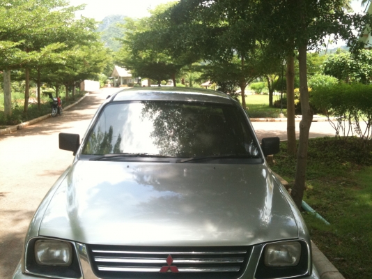 สตราด้า 2.8 สวยๆคับ ปี 96 รถบ้านมือเดียว ไม่ต้องซ่อม ด่วนครับ