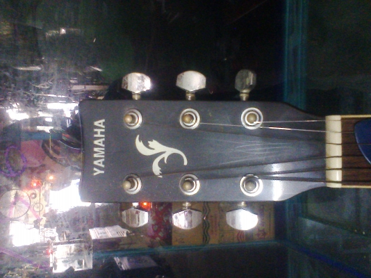 กีต้า yamaha FG311