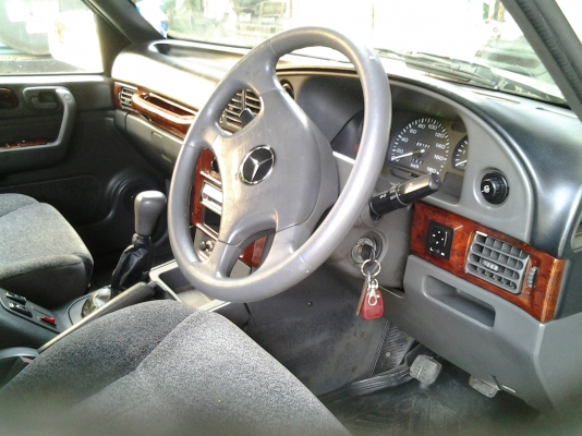 ขายปี98 รถเบนครับ เครื่องดีเซล 2,900 CC เกียร์ธรรมดา โฟรวิล 4X4 ลดราคาสุดๆกันไปเลย จาก 295,000.- เหลือเพียง 250,000.- เท่านั้น