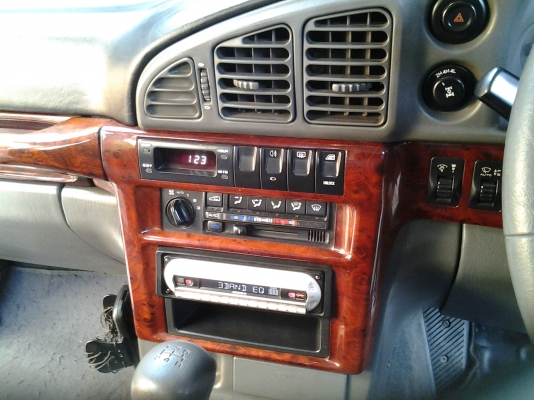 ขายปี98 รถเบนครับ เครื่องดีเซล 2,900 CC เกียร์ธรรมดา โฟรวิล 4X4 ลดราคาสุดๆกันไปเลย จาก 295,000.- เหลือเพียง 250,000.- เท่านั้น