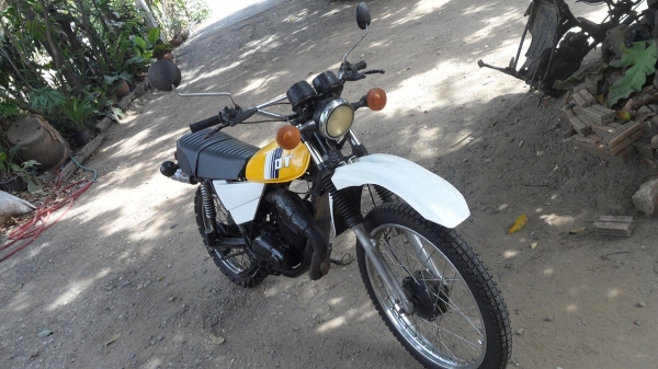 ขายYAMAHA DT-100!ทะเบียนโอน 12,500บาท ขายYAMAHA DT-100!ทะเบียนโอน 12,500บาท