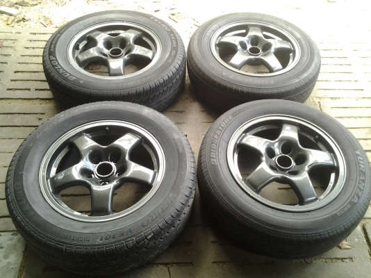 skyline ขอบ16 พร้อมยางขายถูกๆ