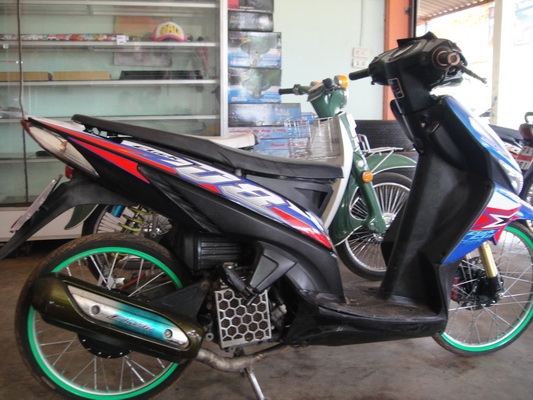 ขาย Honda Click  สีน้ำเงิน-ดำ สภาพสวยพร้อมใช้งาน