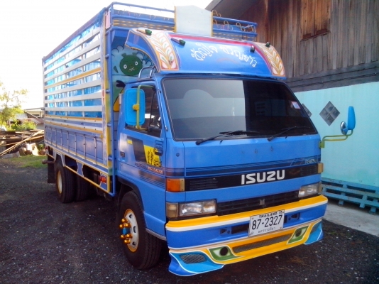 ขาย NPR 135 หล่อๆครับรถผมเองครับไม่ค่อยใด้ใช่