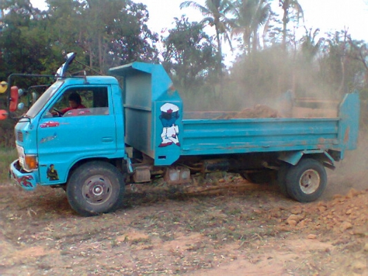 ขายรถหกล้อดั้ม