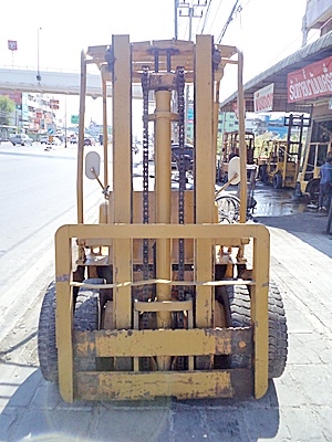 ขายรถยกมิตซูบิชิ 2 ตัน เครื่องดีเซล เกียร์ออโต้ เสาสูง 3 เมตร ล้อหน้าคู่ สีเดิมจากนอก นำเข้าจากญี่ปุ่น ใช้งานได้ทันที ขายรถยกมิตซูบิชิ 2 ตัน เครื่องดีเซล เกียร์ออโต้ เสาสูง 3 เมตร ล้อหน้าคู่ สีเดิมจากนอก นำเข้าจากญี่ปุ่น ใช้งานได้ทันที