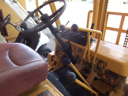 ขายโฟร์คลิฟต์ KOMATSU FG30  3 ตัน เบลซิล(ใช้แก๊สได้)