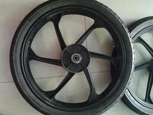 ล้อแม๊กซ์ Wave พร้อมยาง ลูกปืนครบชุด