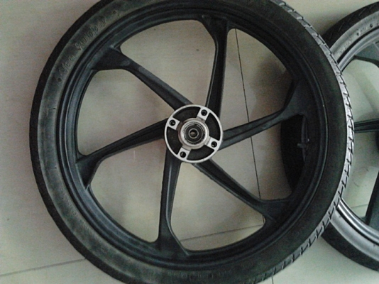 ล้อแม๊กซ์ Wave พร้อมยาง ลูกปืนครบชุด